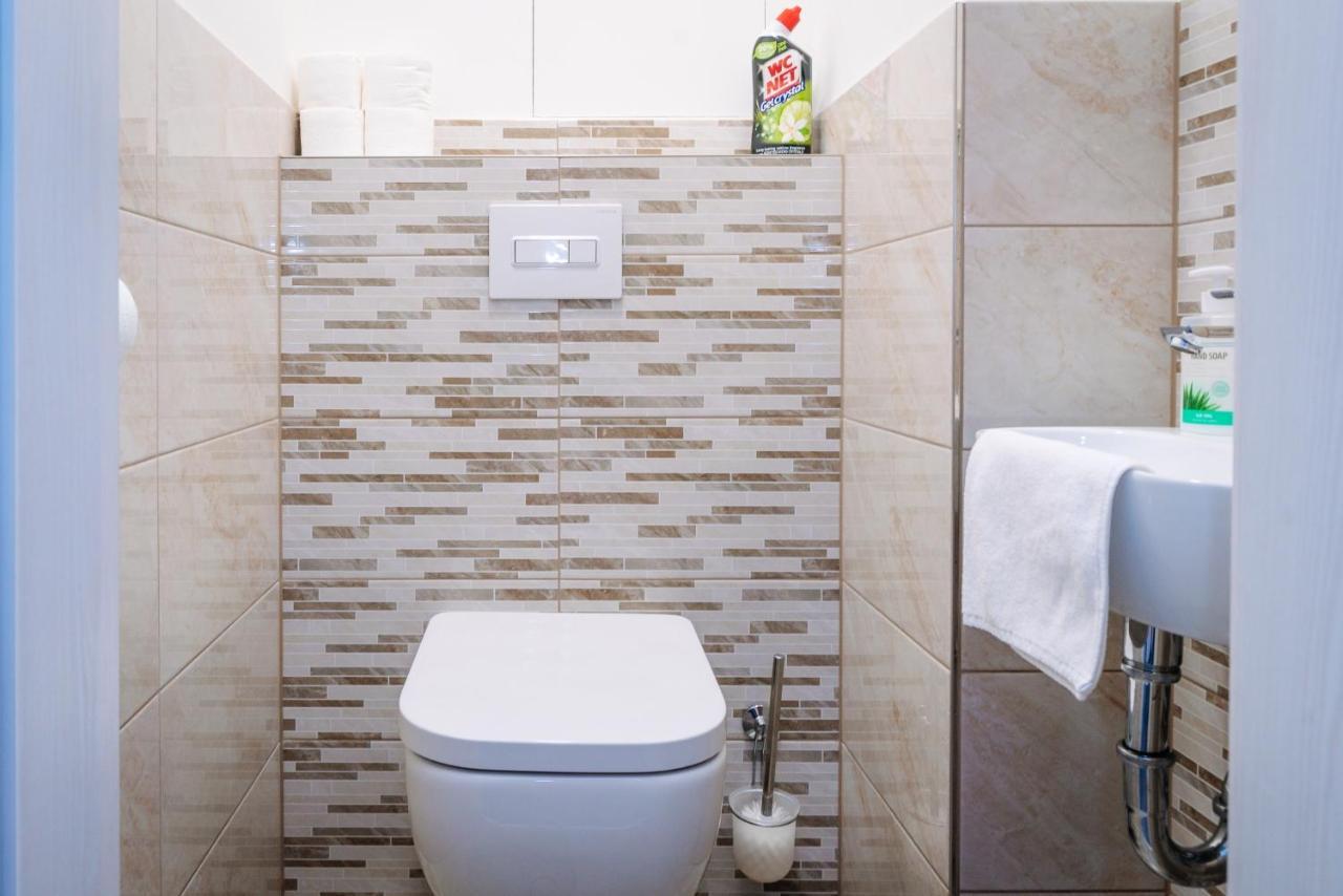 Aura VI Apartment โบจิดาร์ ภายนอก รูปภาพ
